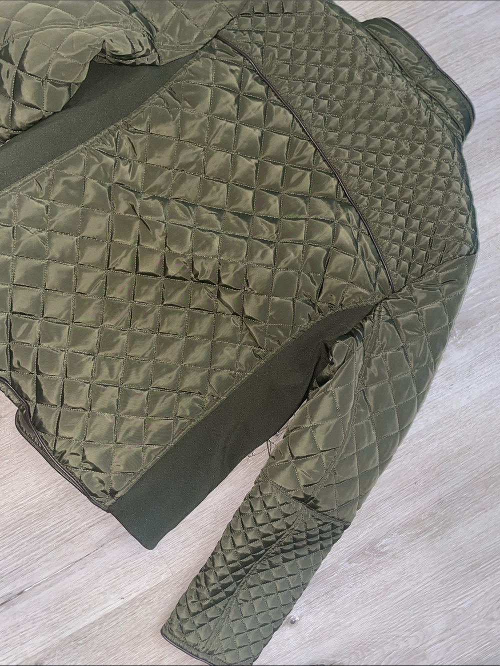Quilted Olive Green Women's Puffer Jacket with Stand Collar - Picture 10 of 12